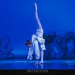 EMAJINARIUM spectacle vivant costumes danse par Free Spirit Fraise au Loup theatre de la madeleine decors